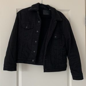Levi’s Sherpa Trucker Jacket